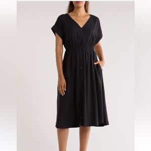 Chic Black Button-Down Midi Dress